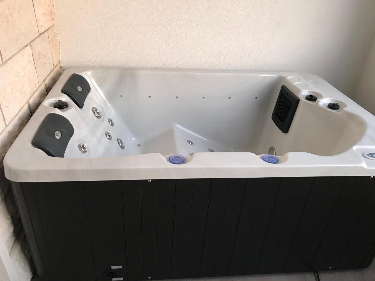Apartments Tonkita With Jacuzzi Μακάρσκα Εξωτερικό φωτογραφία