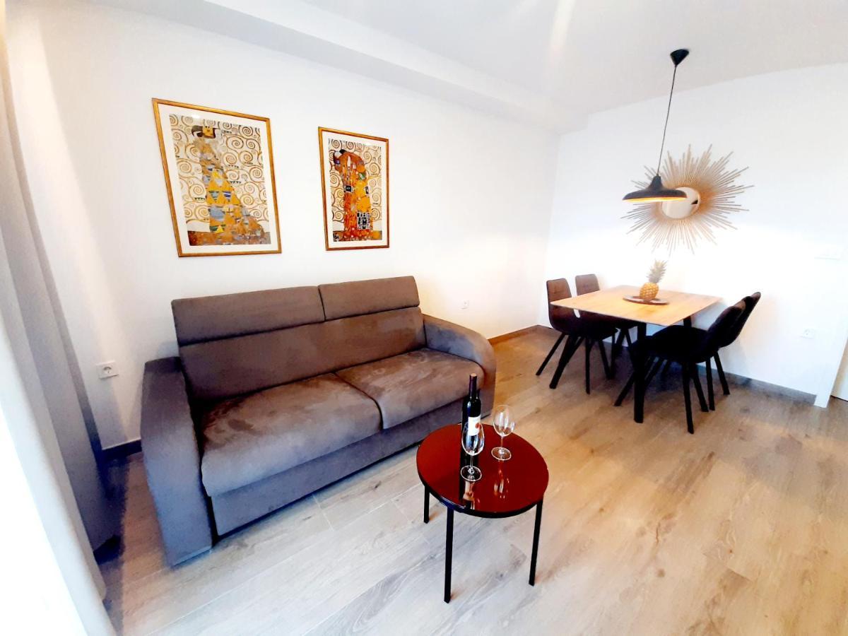 Apartments Tonkita With Jacuzzi Μακάρσκα Εξωτερικό φωτογραφία