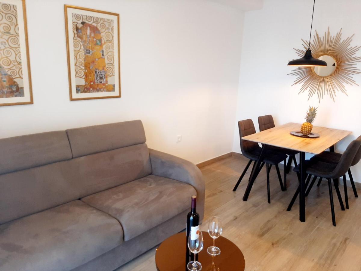 Apartments Tonkita With Jacuzzi Μακάρσκα Εξωτερικό φωτογραφία