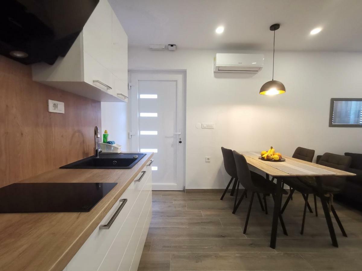 Apartments Tonkita With Jacuzzi Μακάρσκα Εξωτερικό φωτογραφία